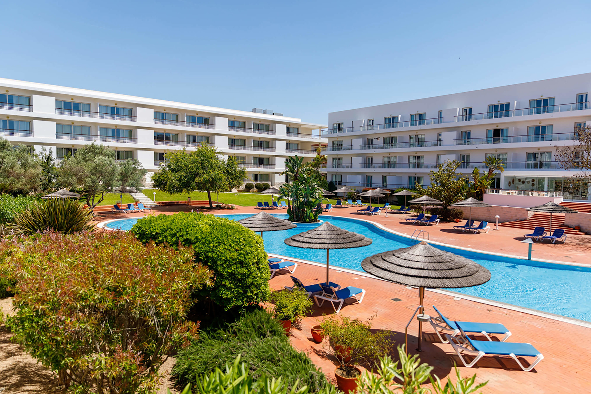 Marina Club