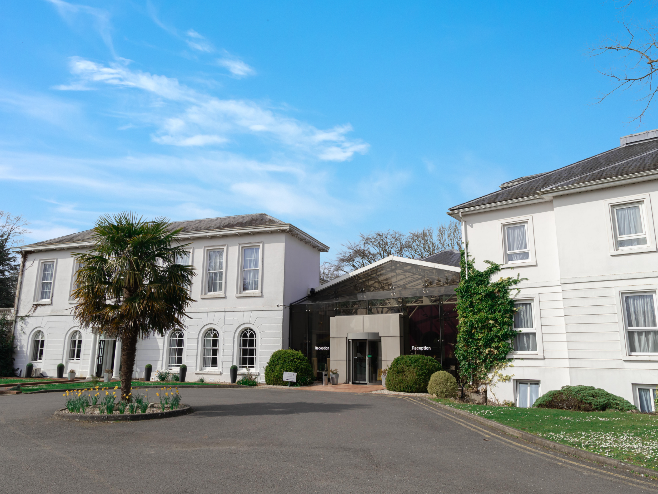 Manor of Groves Hotel