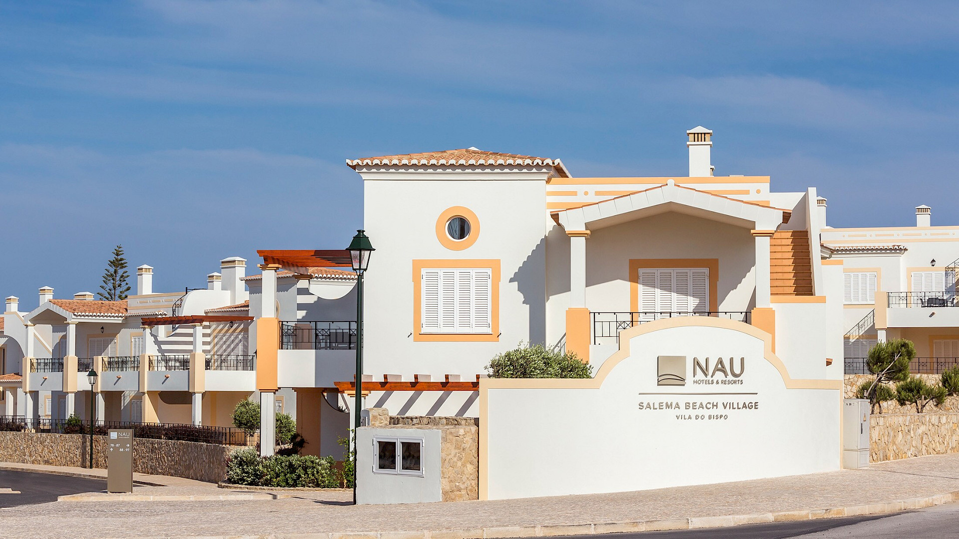 NAU Salema Beach Village